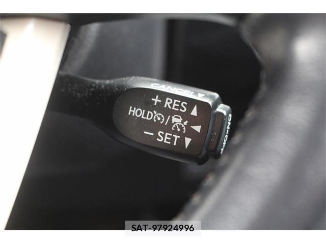 Toyota PRIUS PHV 2017-03 8651977-8