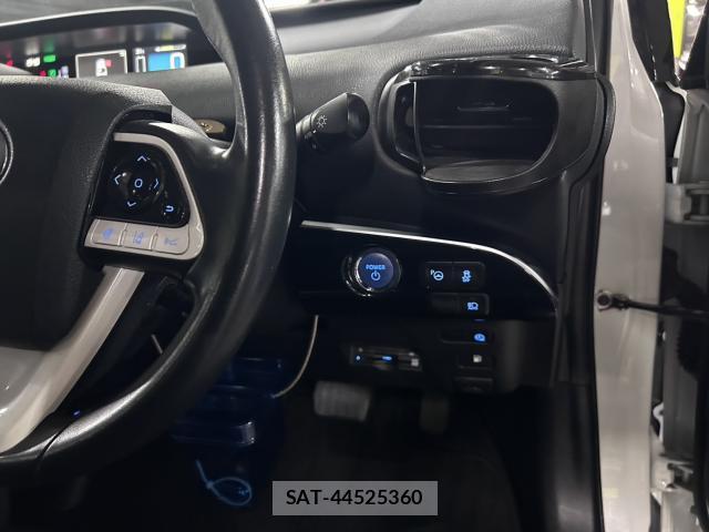 Toyota PRIUS PHV 2017-09 8652788-14
