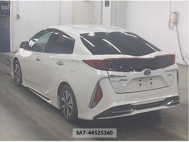 Toyota PRIUS PHV 2017-09 8652788-4