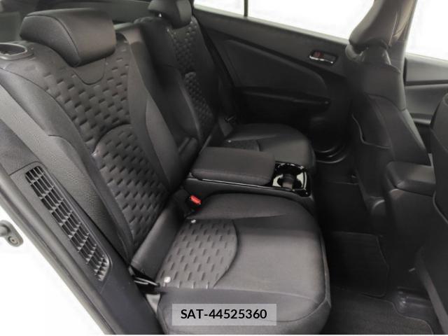 Toyota PRIUS PHV 2017-09 8652788-5
