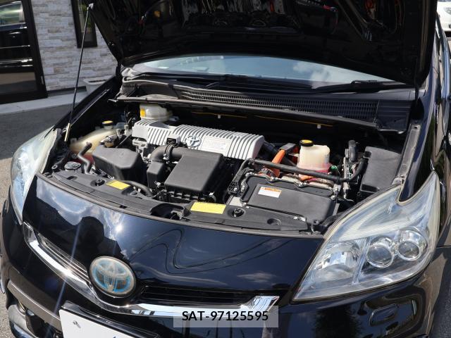 Toyota PRIUS PHV 2013-08 8653876-4