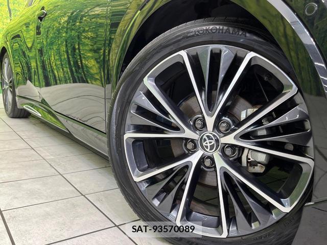 Toyota PRIUS 2023-09 8646630-12