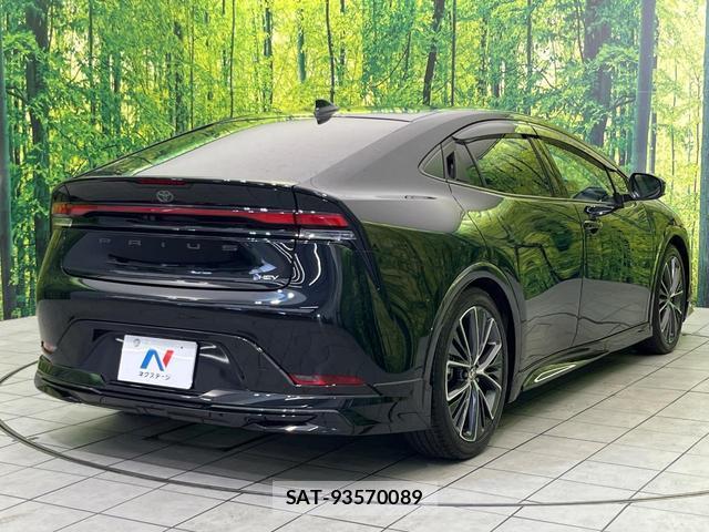 Toyota PRIUS 2023-09 8646630-16