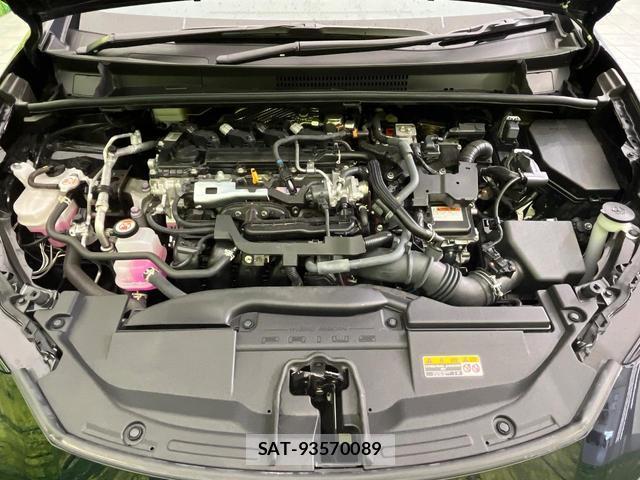 Toyota PRIUS 2023-09 8646630-17