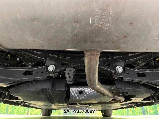 Toyota PRIUS 2023-09 8646630-18