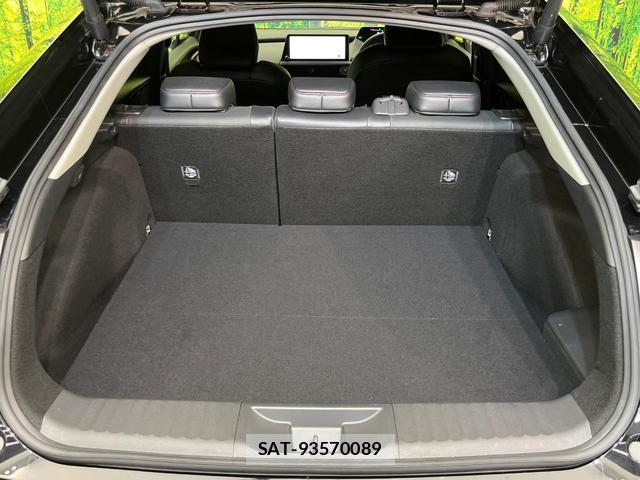 Toyota PRIUS 2023-09 8646630-9