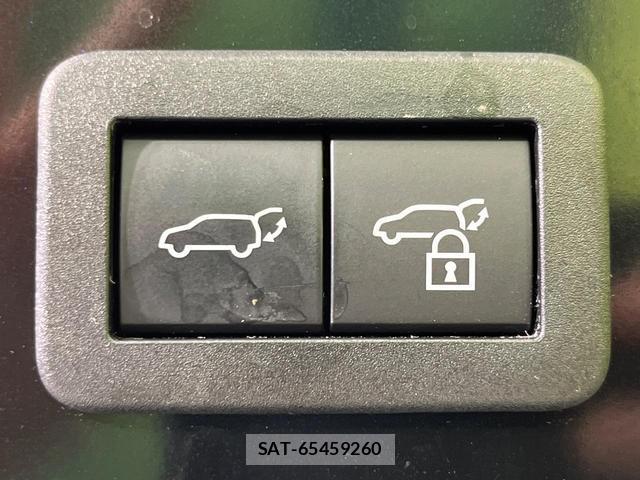 Toyota PRIUS 2025-07 8646631-6