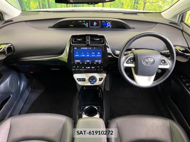 Toyota PRIUS 2018-10 8646634-1
