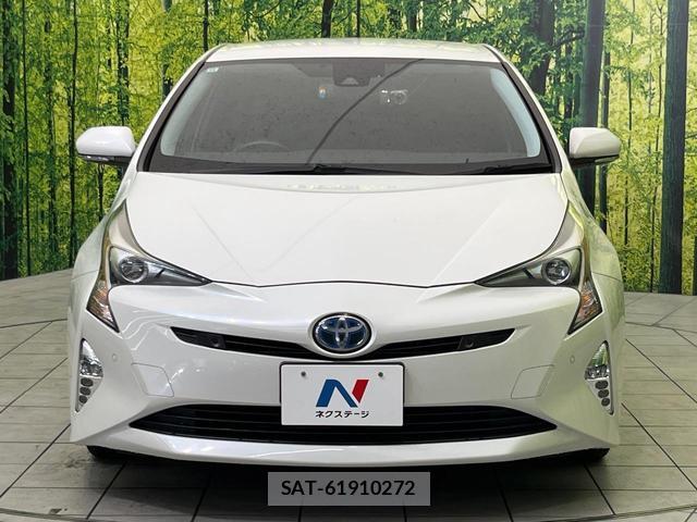 Toyota PRIUS 2018-10 8646634-13