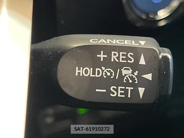 Toyota PRIUS 2018-10 8646634-4