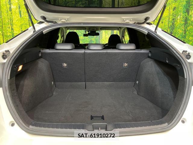 Toyota PRIUS 2018-10 8646634-9
