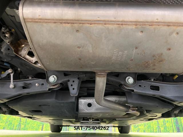 Toyota PRIUS 2016-04 8646642-18