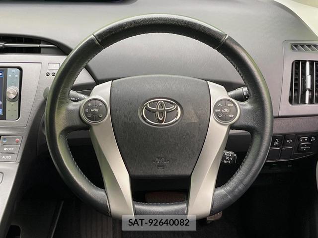 Toyota PRIUS 2012-06 8646688-10