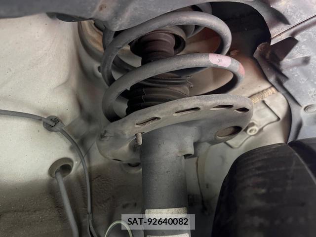 Toyota PRIUS 2012-06 8646688-19