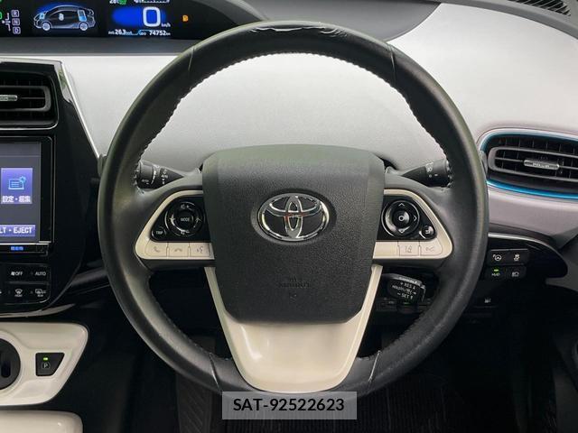 Toyota PRIUS 2016-06 8646693-10