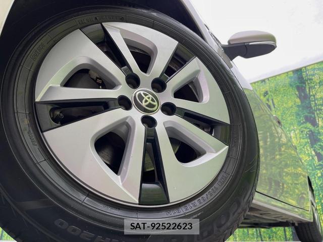 Toyota PRIUS 2016-06 8646693-12