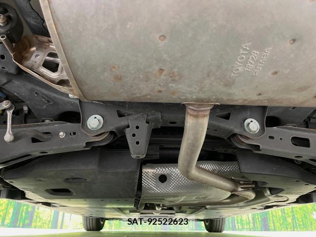 Toyota PRIUS 2016-06 8646693-18