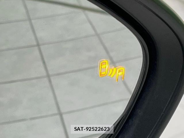 Toyota PRIUS 2016-06 8646693-4