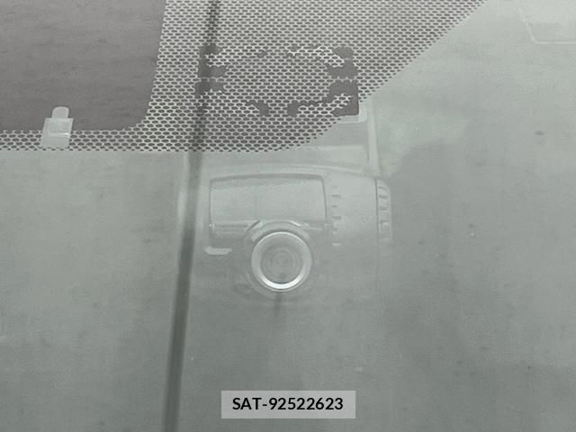 Toyota PRIUS 2016-06 8646693-6