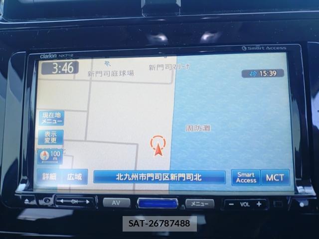 Toyota PRIUS 2018-08 8646742-10