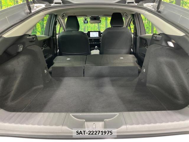 Toyota PRIUS 2023-10 8646851-10