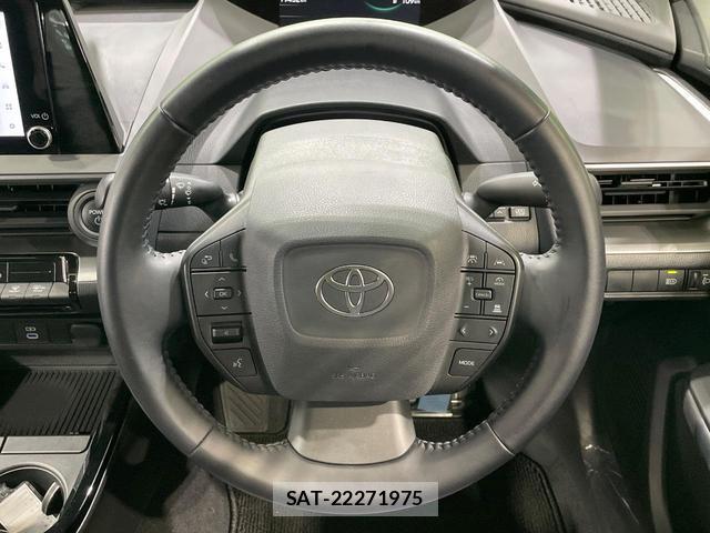 Toyota PRIUS 2023-10 8646851-11
