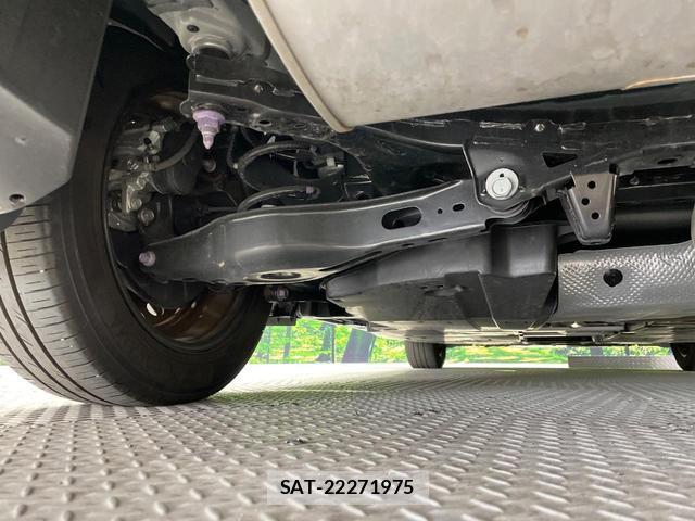 Toyota PRIUS 2023-10 8646851-19