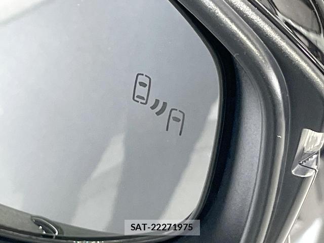 Toyota PRIUS 2023-10 8646851-7