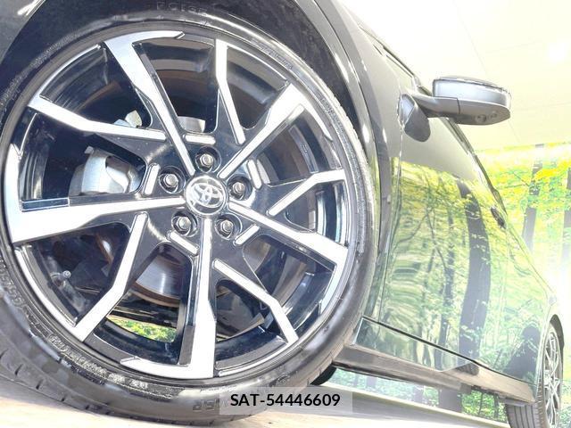 Toyota PRIUS 2023-08 8646924-12