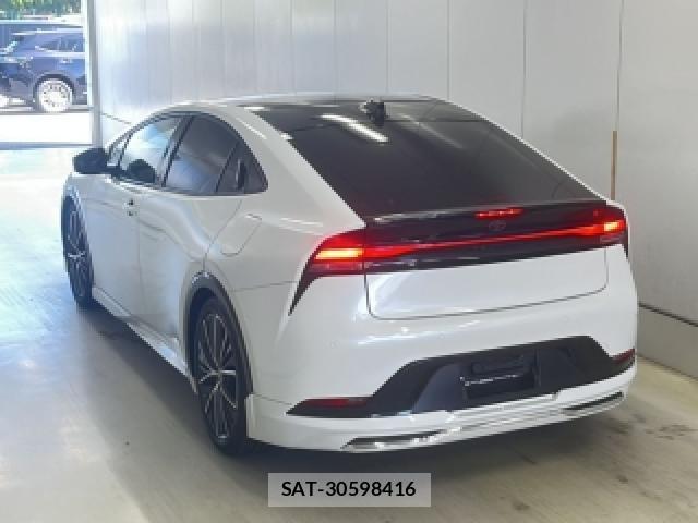 Toyota PRIUS 2023-06 8647061-1