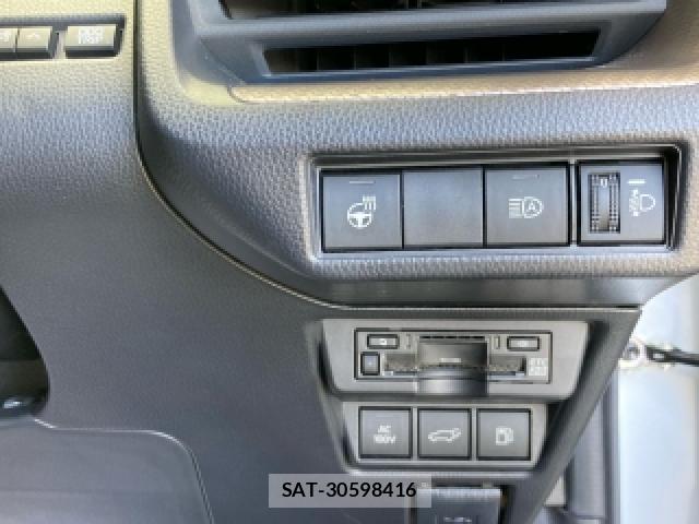 Toyota PRIUS 2023-06 8647061-4