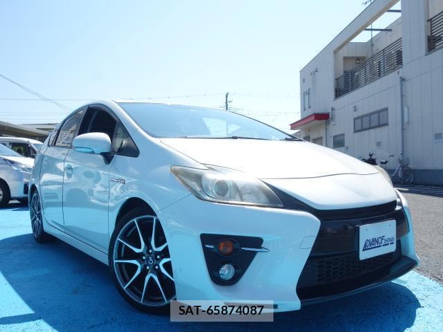 Toyota PRIUS 2013-05 8647088-1