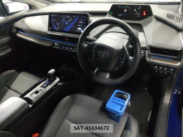 Toyota PRIUS 2023-10 8647144-2