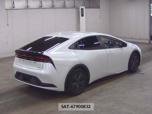 Toyota PRIUS 2023-07 8647169-4