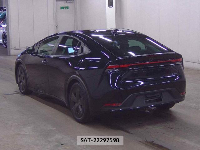 Toyota PRIUS 2023-09 8647185-1