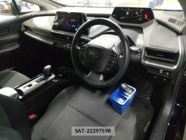 Toyota PRIUS 2023-09 8647185-2