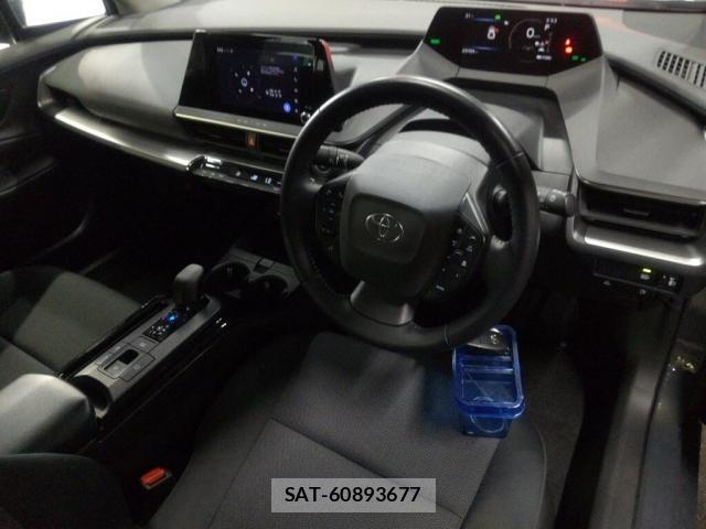 Toyota PRIUS 2023-07 8647199-2