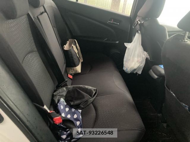 Toyota PRIUS 2016-05 8647280-10