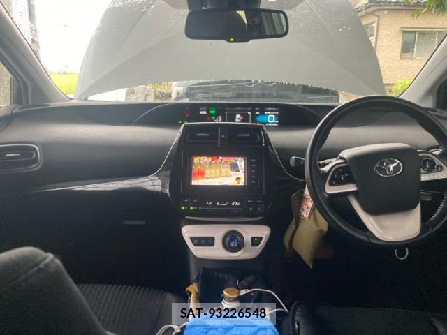 Toyota PRIUS 2016-05 8647280-11