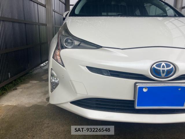 Toyota PRIUS 2016-05 8647280-12