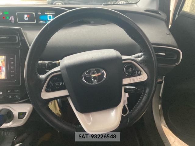 Toyota PRIUS 2016-05 8647280-15