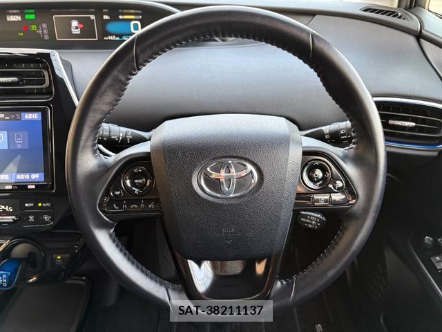 Toyota PRIUS 2021-04 8647465-14