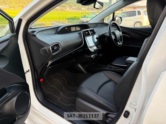 Toyota PRIUS 2021-04 8647465-6