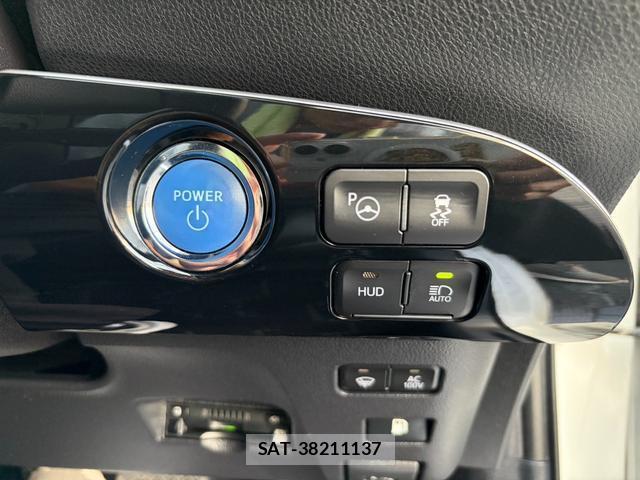 Toyota PRIUS 2021-04 8647465-7