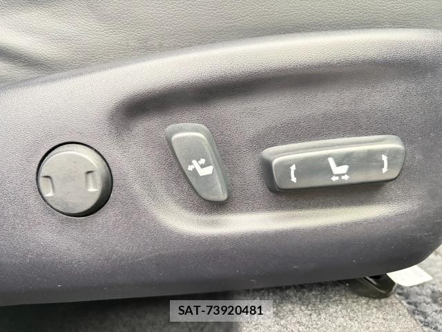 Toyota PRIUS 2013-04 8647472-15