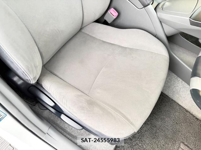 Toyota PRIUS 2012-01 8647473-11