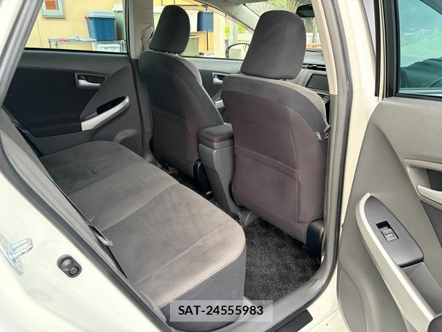 Toyota PRIUS 2012-01 8647473-17
