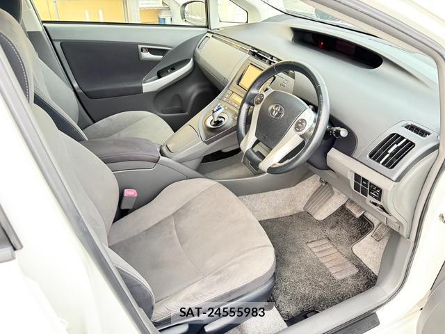 Toyota PRIUS 2012-01 8647473-4