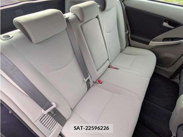 Toyota PRIUS 2011-09 8647488-10