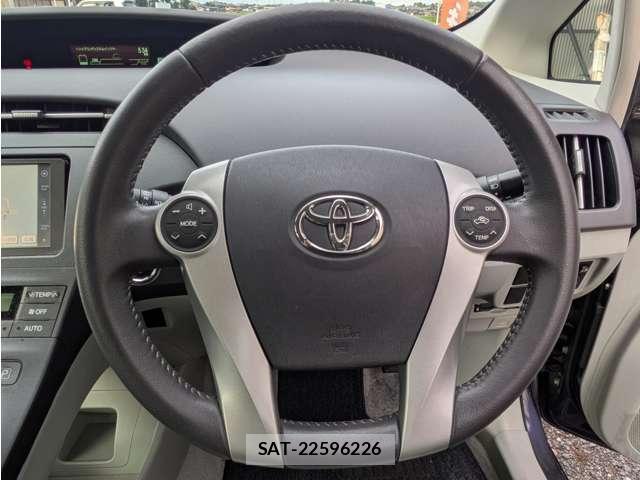 Toyota PRIUS 2011-09 8647488-13